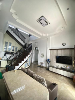 Villa Putih Ciater
